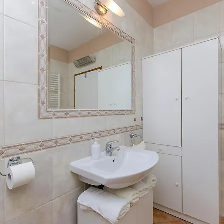 Fima Centar Stobrec Daire Split