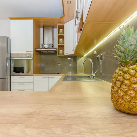 Fima Centar Stobrec Apartment Split
