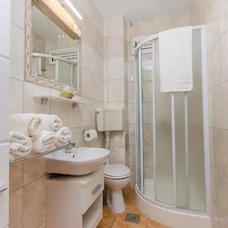 Fima Centar Stobrec Apartment Split